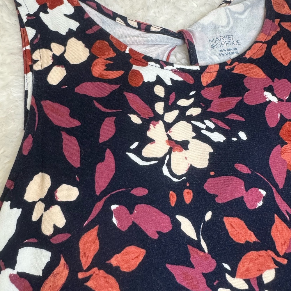 Market & Spruce Floral Tank Top - Navy, White, Red - Picture 3 of 7